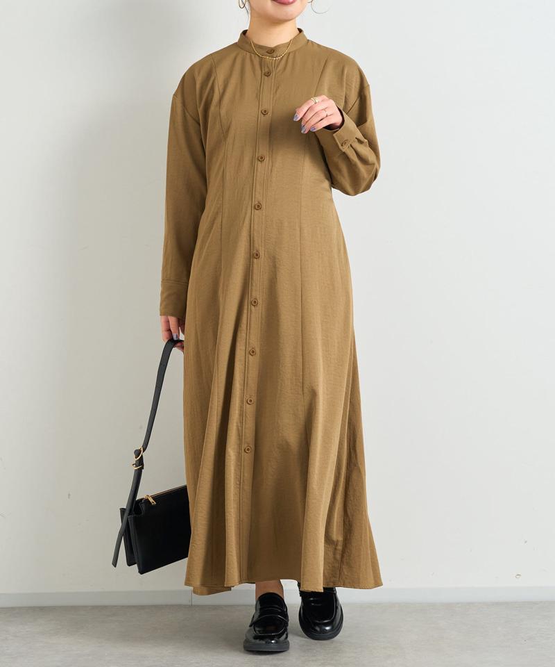 【un dix cors】バックシャーリングシャツワンピース