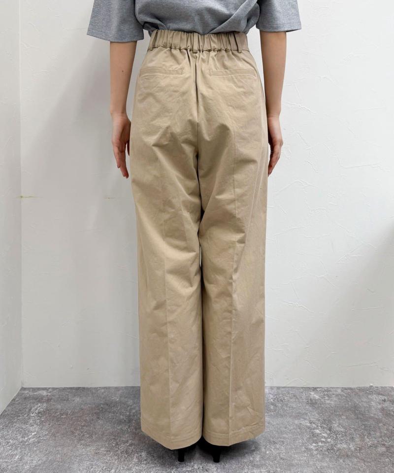 チノタックパンツ