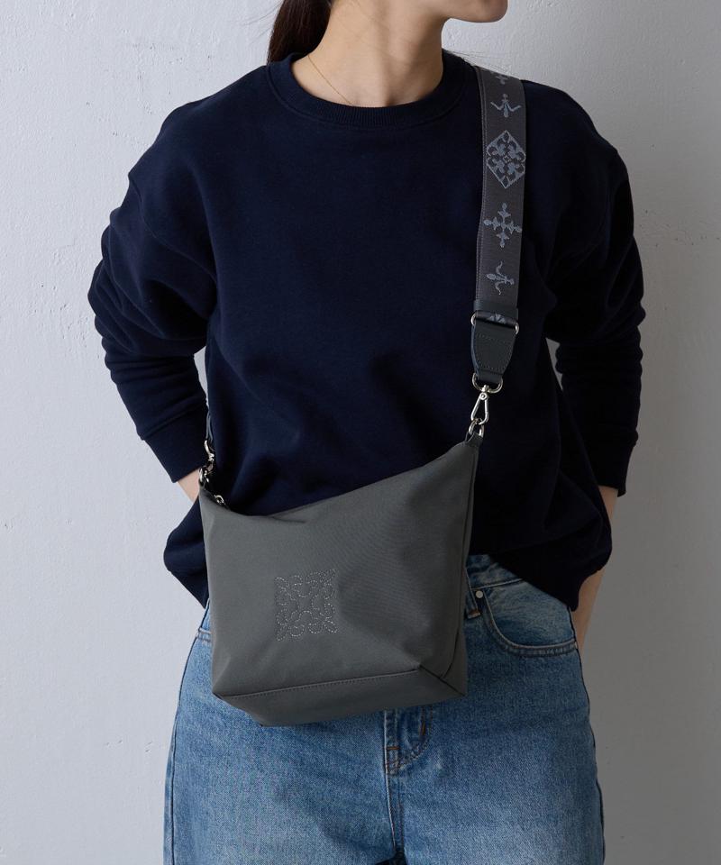 [320g/撥水性あり] 【名品】コーデュラナイロン2wayシンプルショルダーバッグ