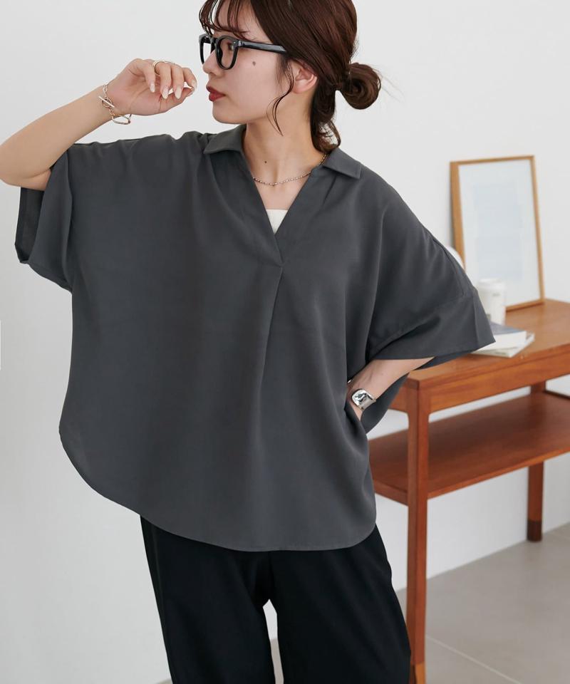 【オンオフ使える♪/シワになりにくい】抜き衿スキッパーブラウス《WEB限定》