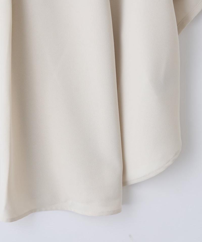 【オンオフ使える♪/シワになりにくい】抜き衿スキッパーブラウス《WEB限定》