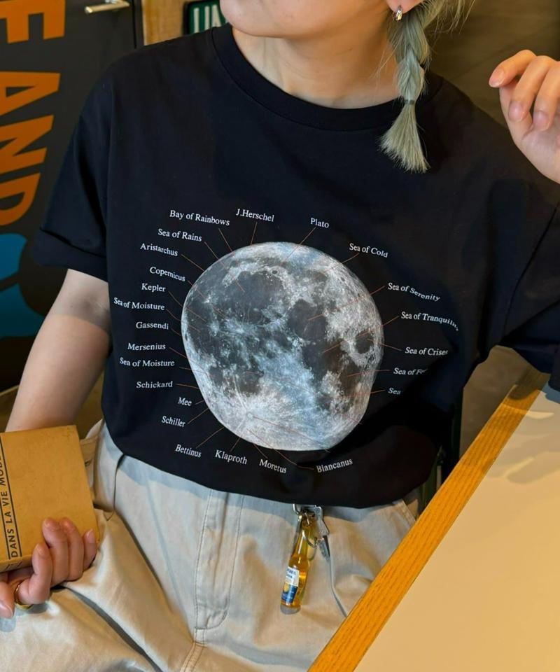 【WEB限定】【UNISEX】ムーンクレーター&アースロゴプリントTee
