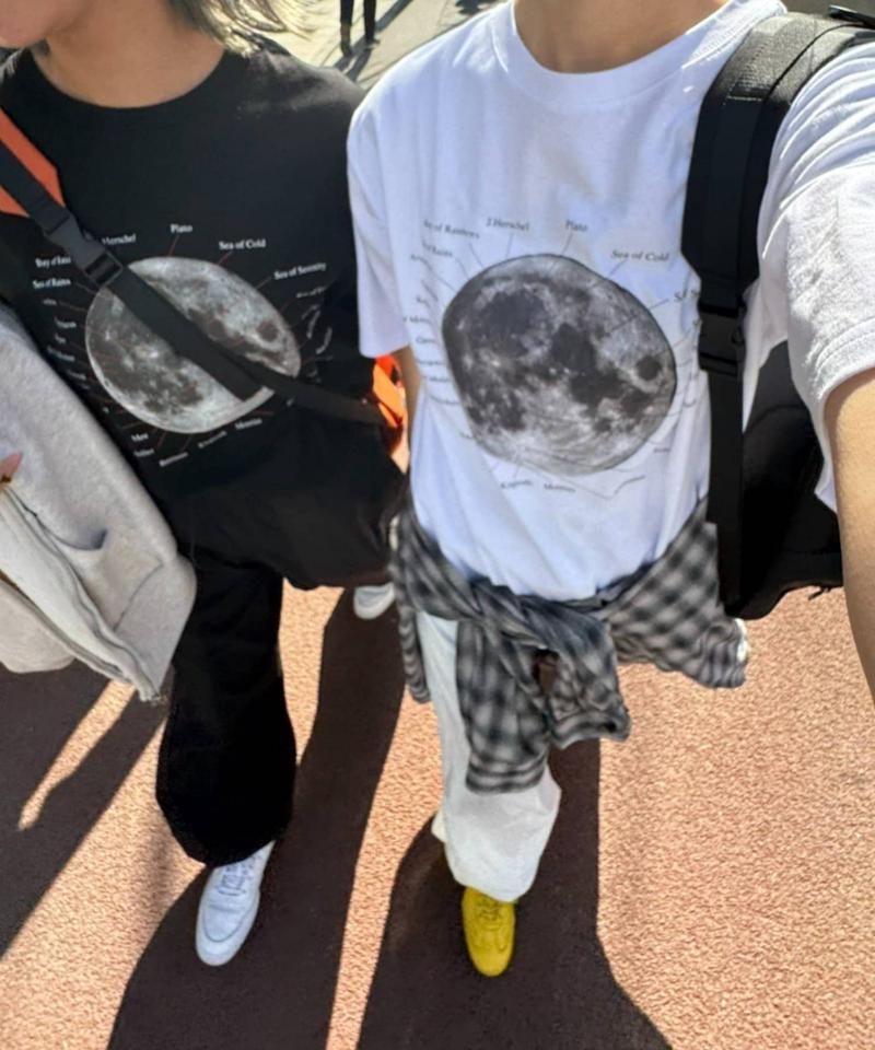 【WEB限定】【UNISEX】ムーンクレーター&アースロゴプリントTee