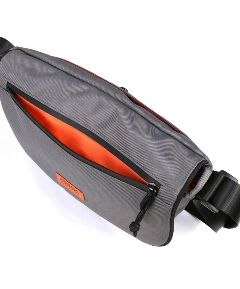 【UNIVERSAL OVERALL】フラップショルダーバッグ