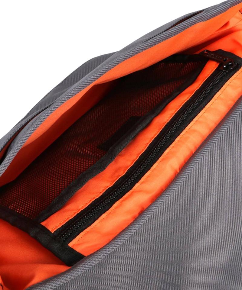 【UNIVERSAL OVERALL】フラップショルダーバッグ