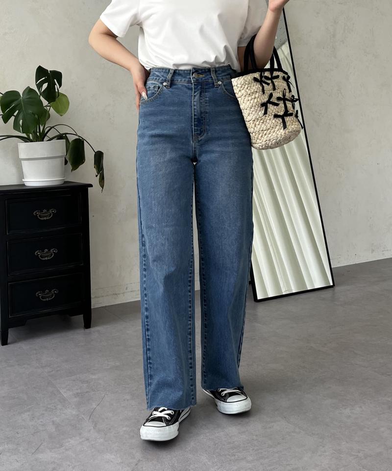 【MOMO】ストレッチスリムストレートデニム