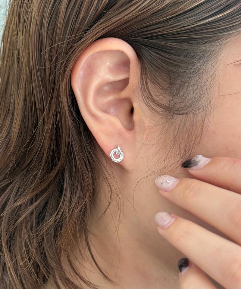 ミニニュアンスピアス