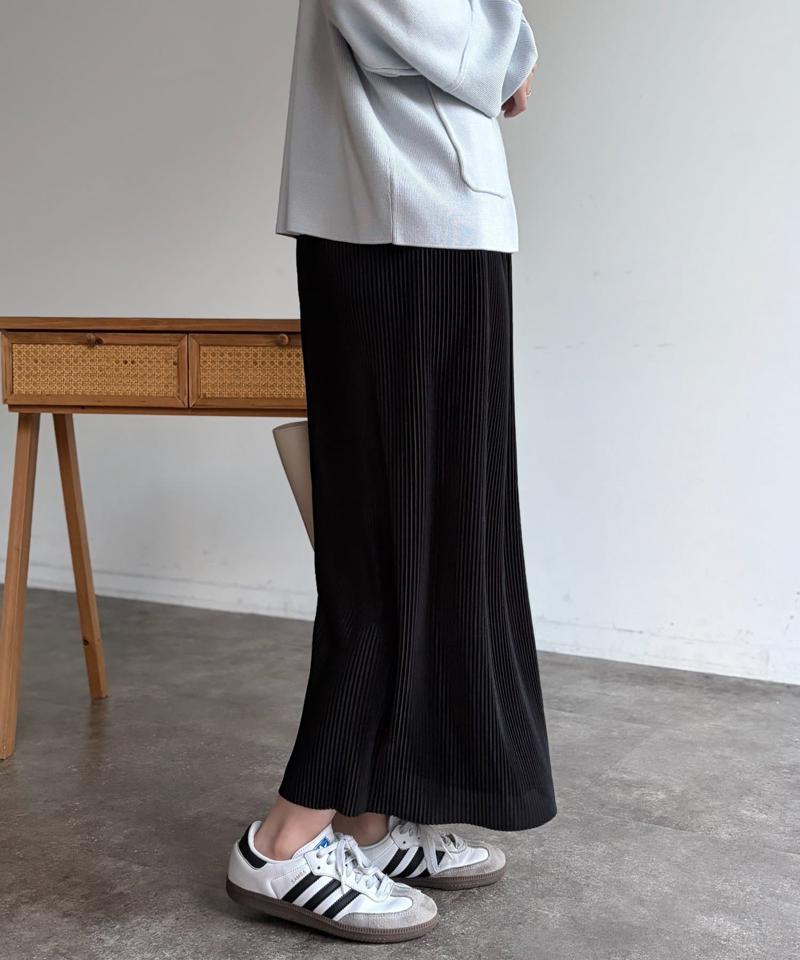 プリーツナロースカート