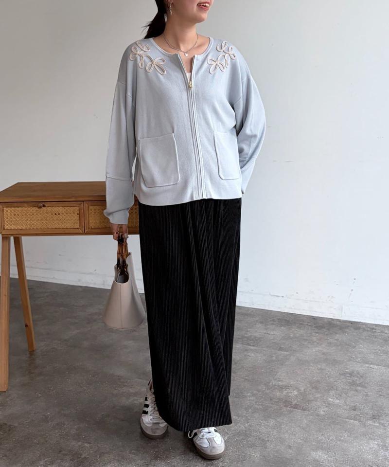 プリーツナロースカート