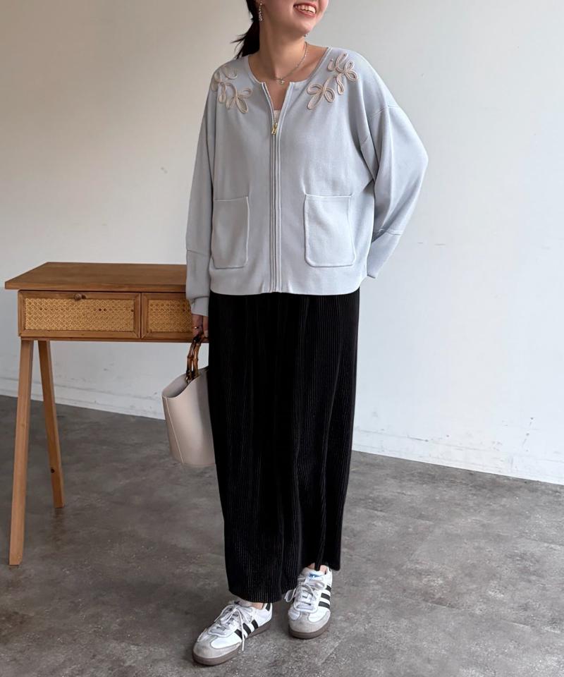 プリーツナロースカート