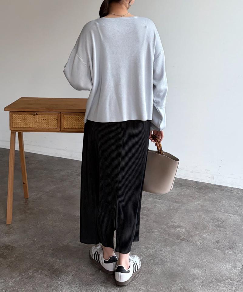 プリーツナロースカート