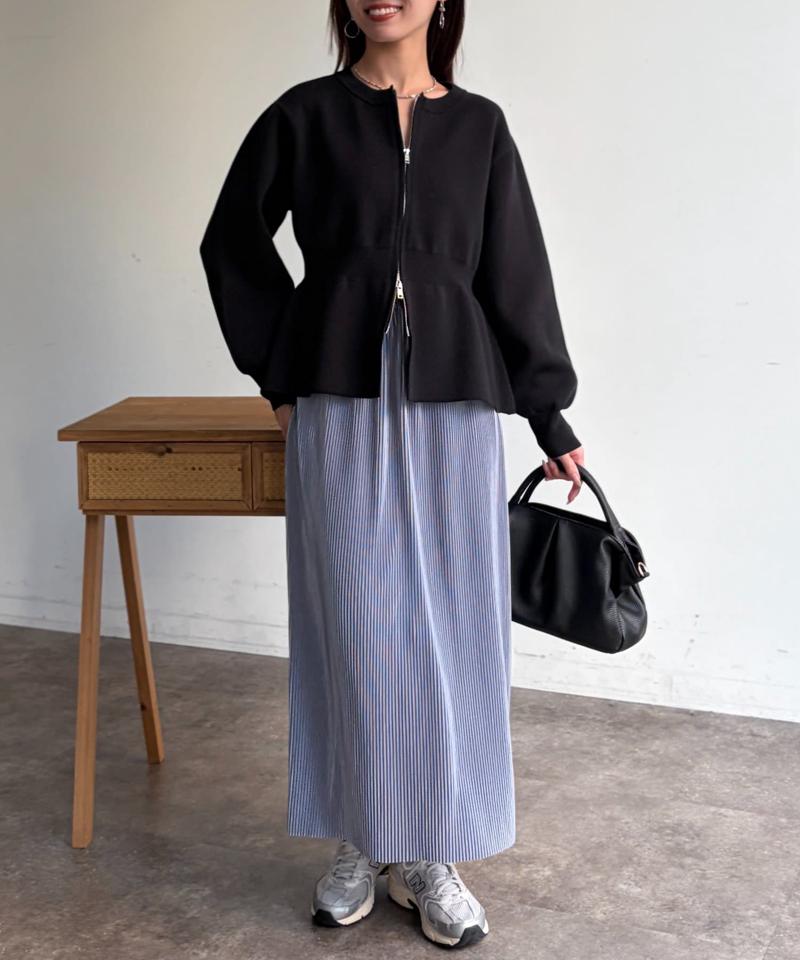 プリーツナロースカート