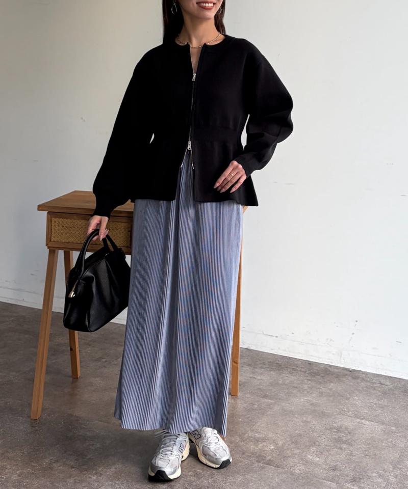 プリーツナロースカート