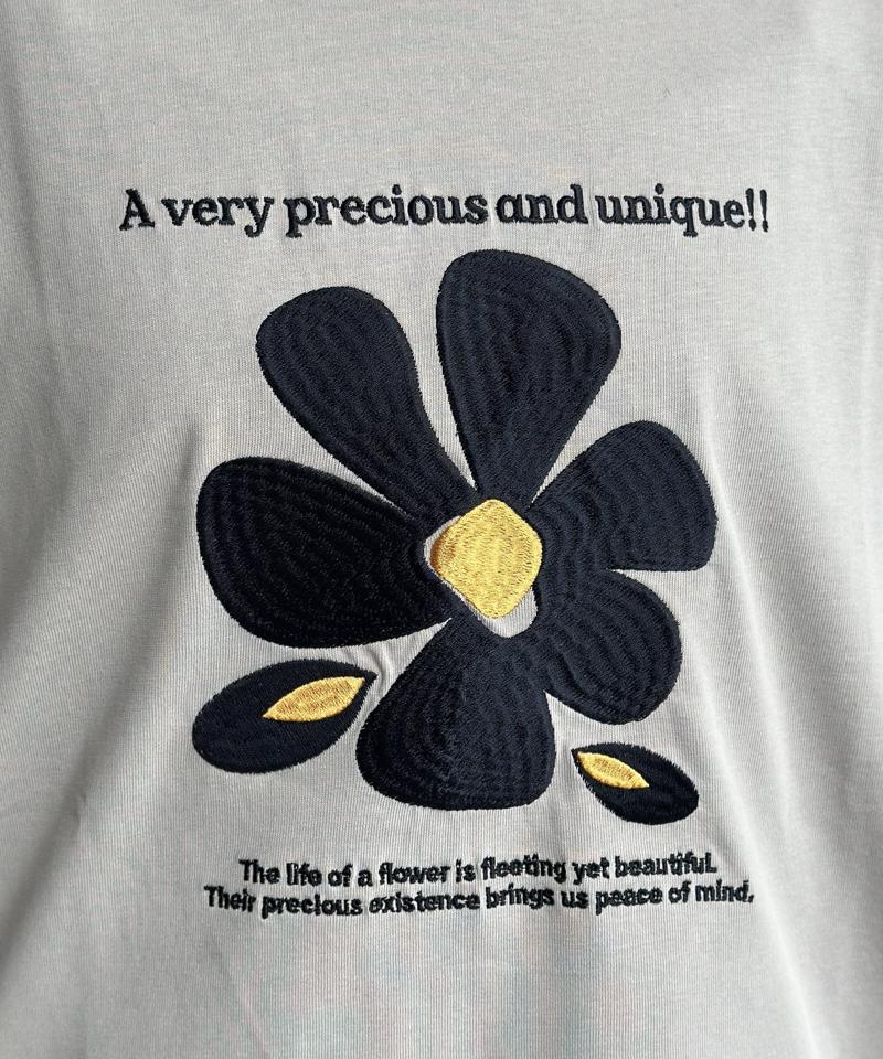 フロントフラワー刺繍T