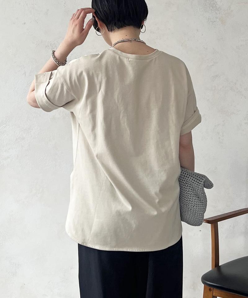 スタッズ刺繍TEE