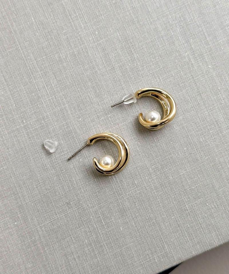 パール＆カールメタルピアス