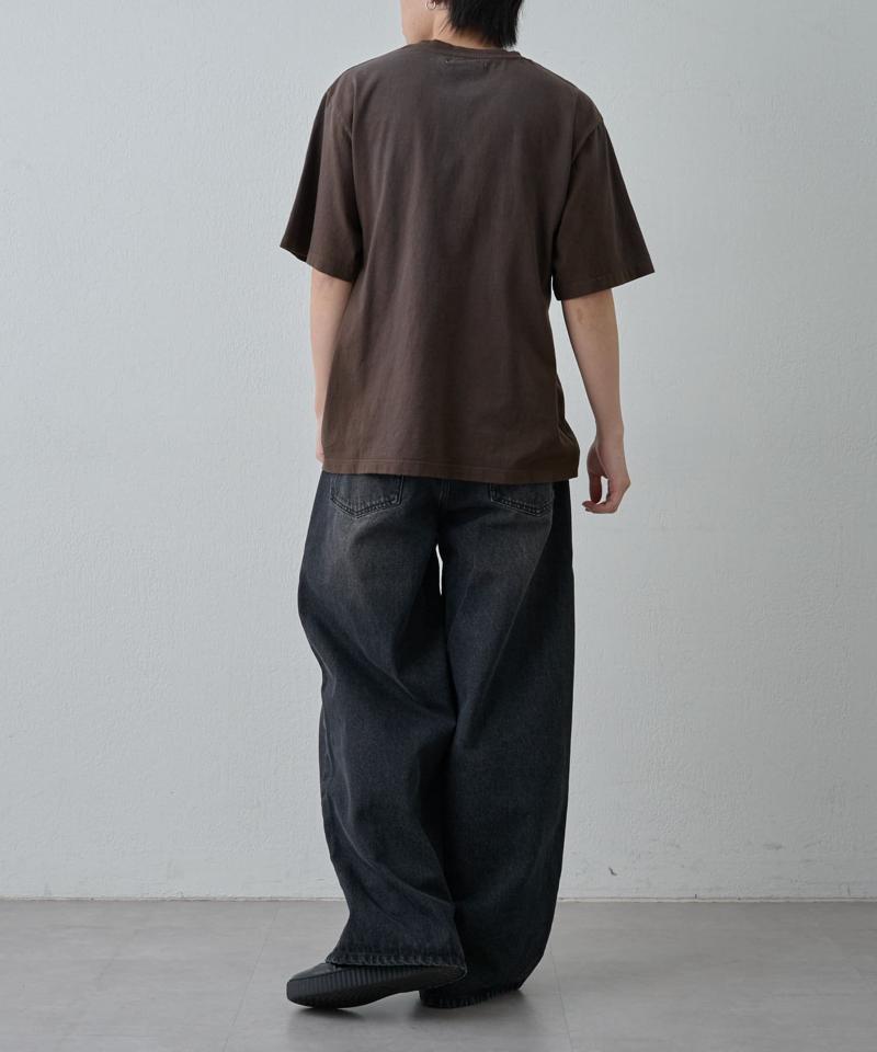 スプレー加工アップリケロゴTシャツ