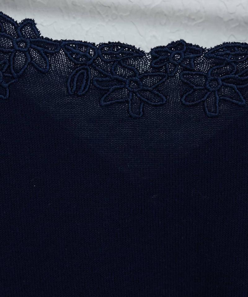 花刺繍ネック+Vネック2WAYニット