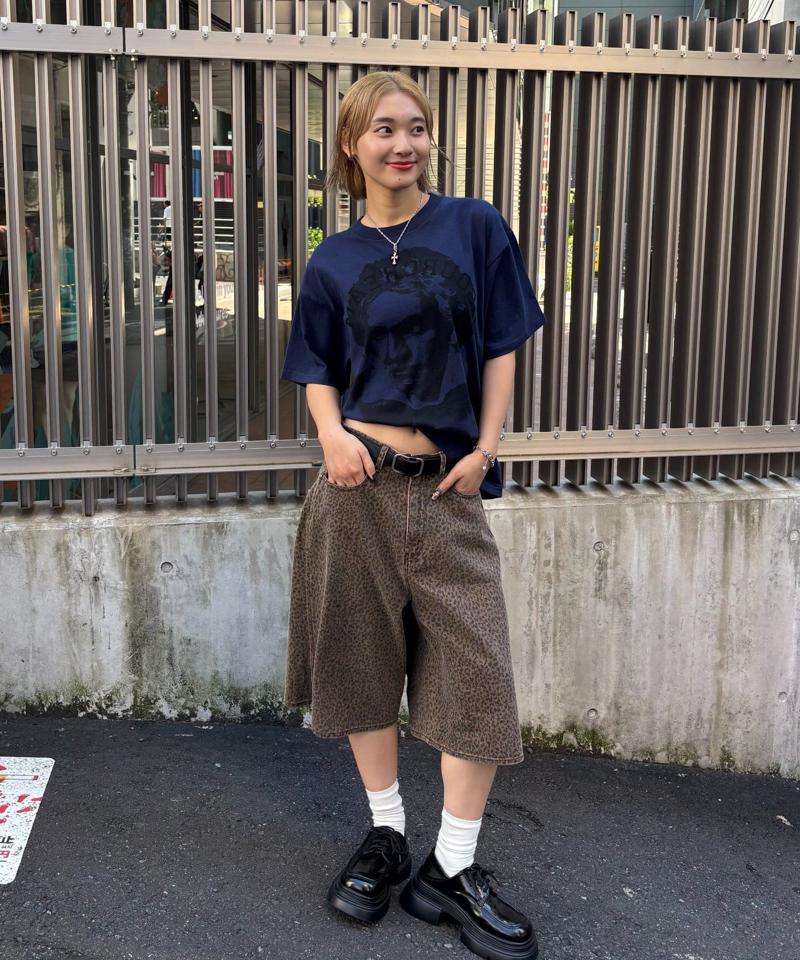AW新色登場【Sourcream/サワークリーム】偉人TEE
