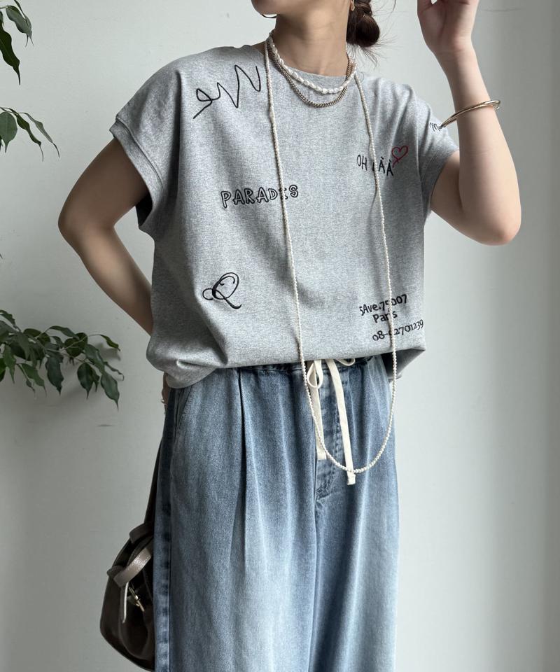 【WEB限定】バックジップランダム刺繍ロゴTEE