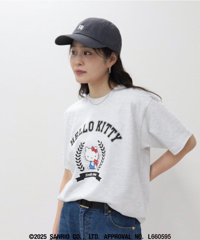 【HELLO KITTY meet FREDY emue】 カレッジプリントT
