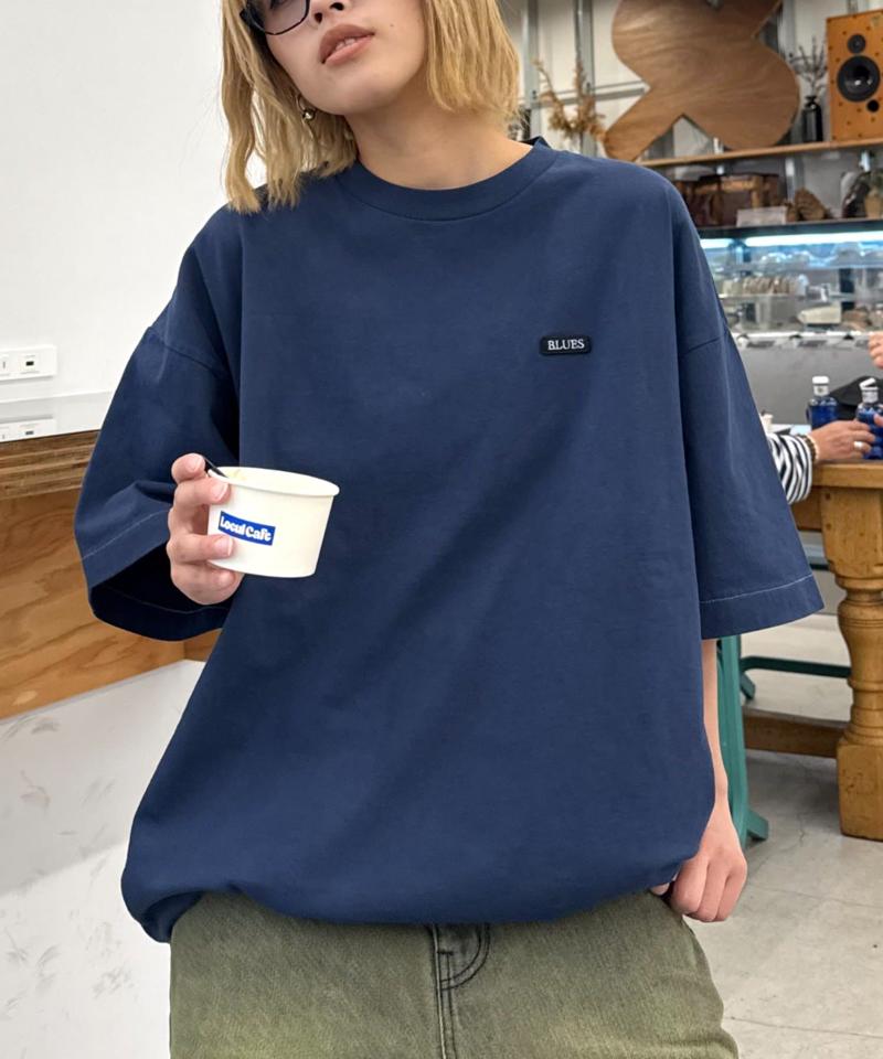 【ユニセックス】オーバーダイボックスロゴステッチTee