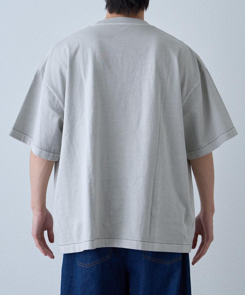 【ユニセックス】オーバーダイボックスロゴステッチTee