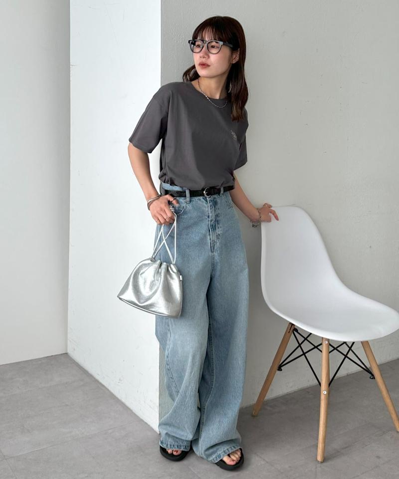 【ユニセックス】カラー刺繍ロゴTシャツ
