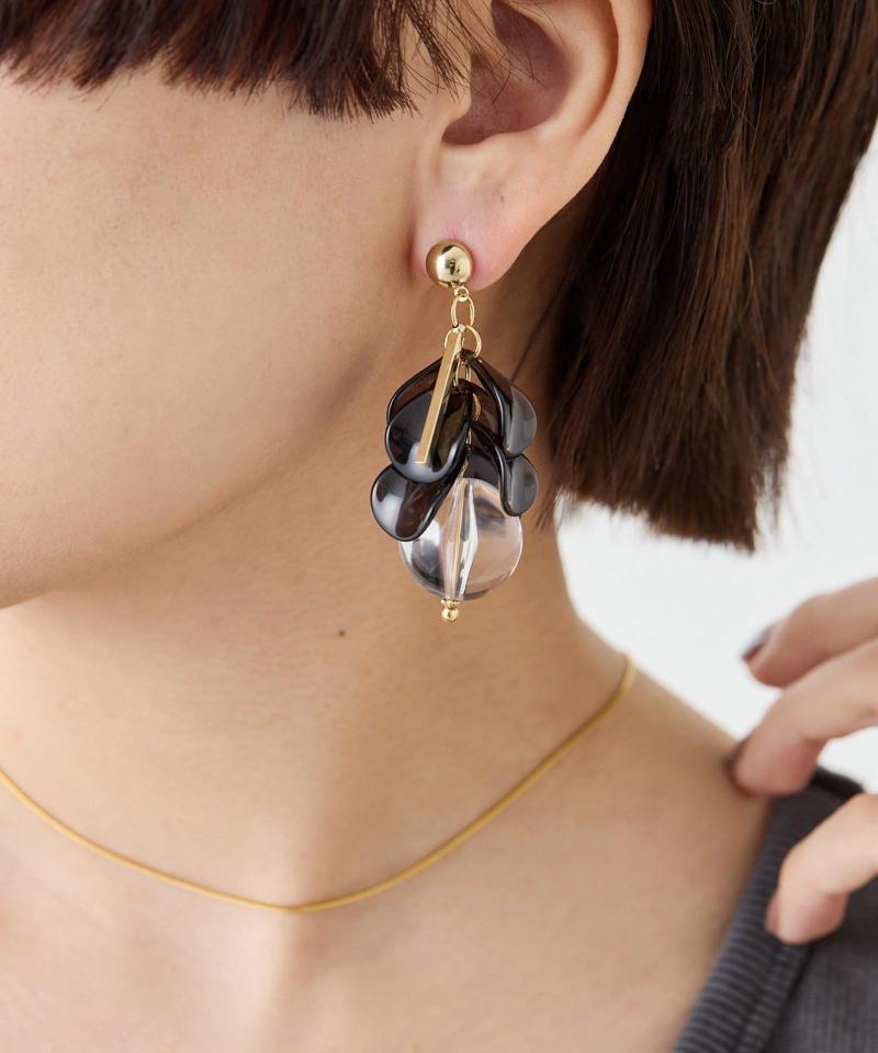 《チタンポスト》ジューシークリスタルピアス