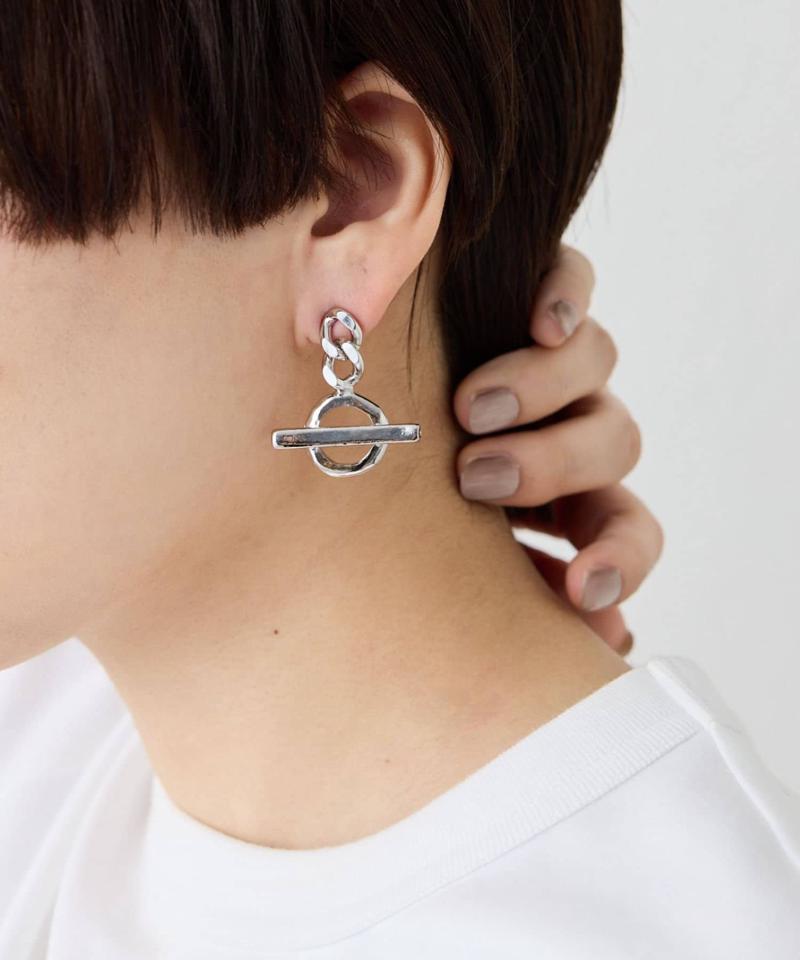 【beq Pettina(ベック ペティーナ)】マンテルデザインチェーンピアス