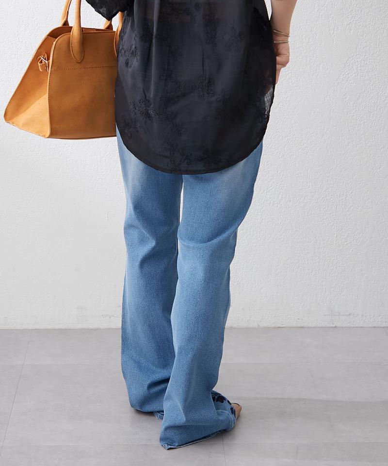 【WEB先行予約】フラワー刺繍デニムフレアパンツ