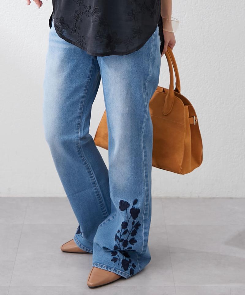 【WEB先行予約】フラワー刺繍デニムフレアパンツ