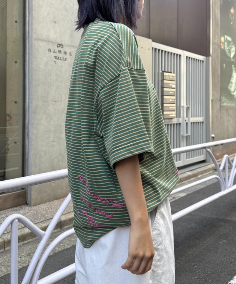 【SOUNDS GOOOOD】パウダー加工プリント&刺繍TEE