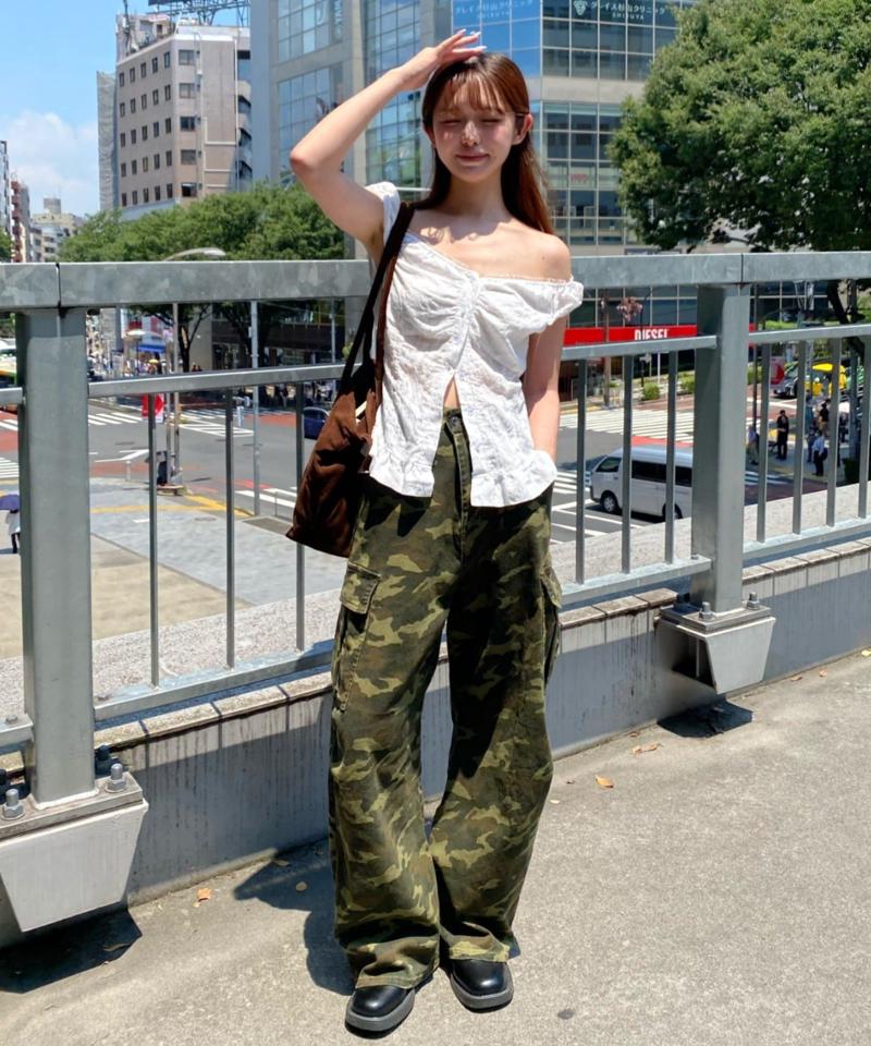 【ゆったり履き心地/ウエスト調整可】デニムカーゴパンツ