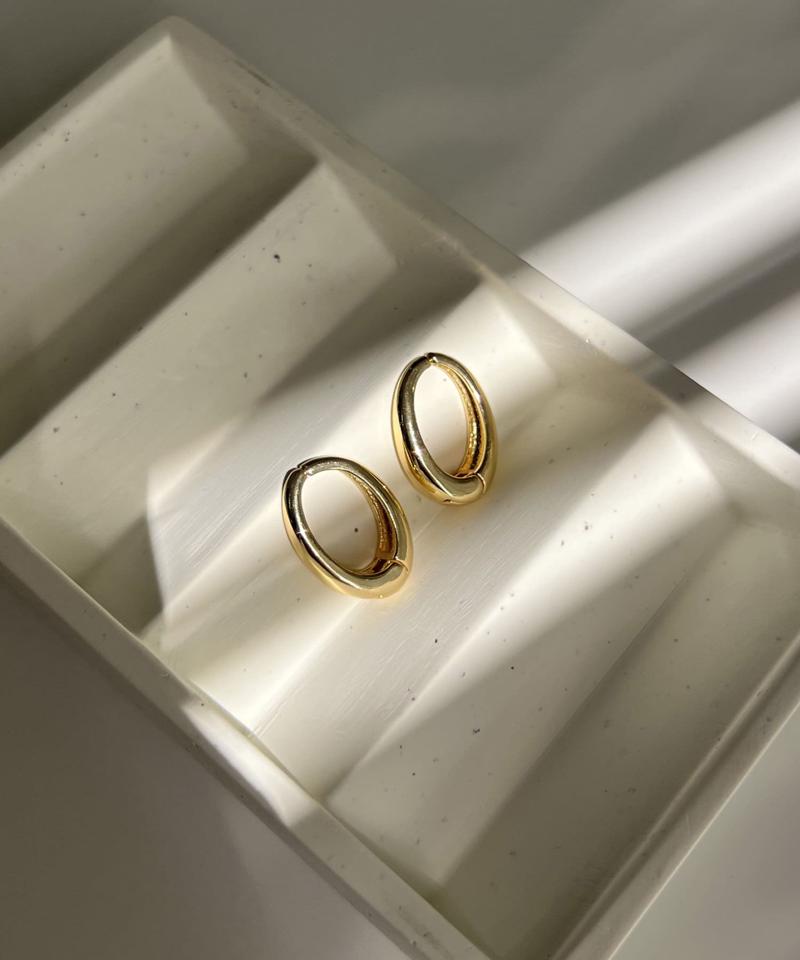 【イヤリング/イヤーカフ】〈GOLDY〉ドロップフープワンタッチイヤリング