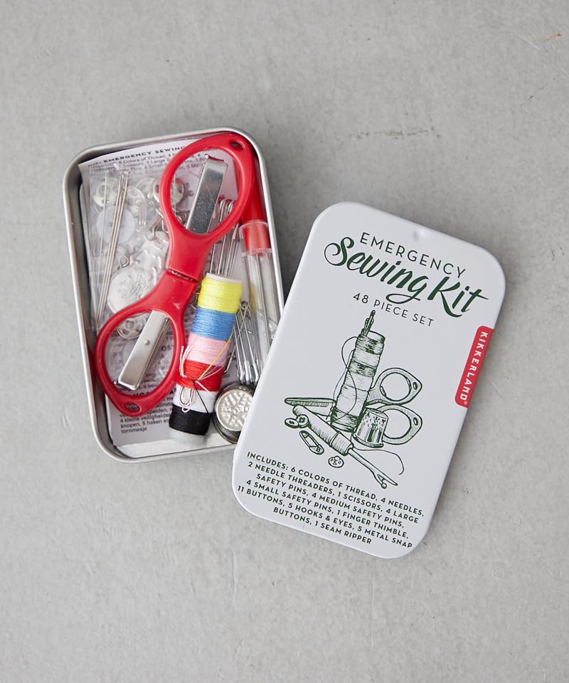 【Kikkerland】EMERGENCY SEWING KIT