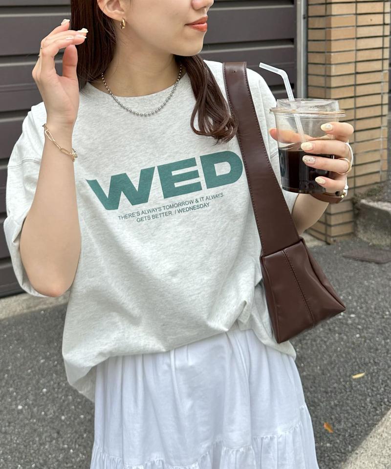 【ユニセックス】DAYグラフィックTシャツ
