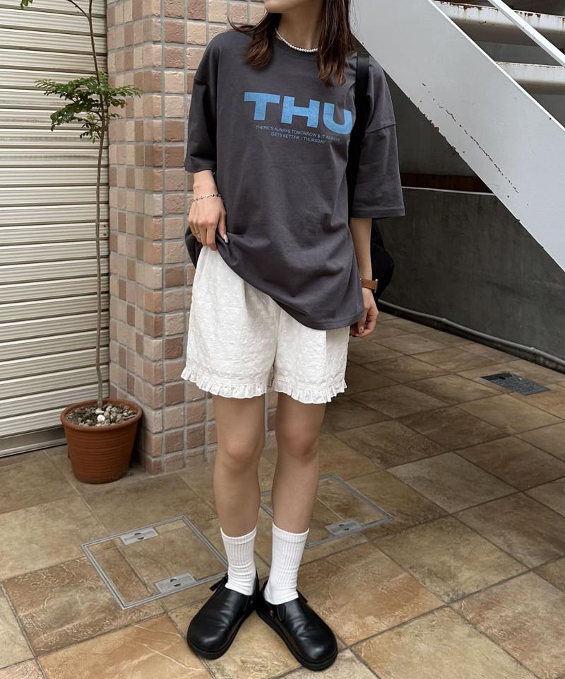 【ユニセックス】DAYグラフィックTシャツ