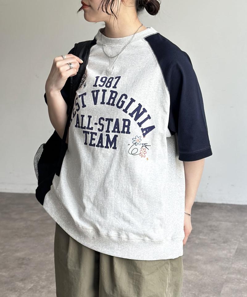 落書き刺繍カレッジロゴ半袖Tシャツ