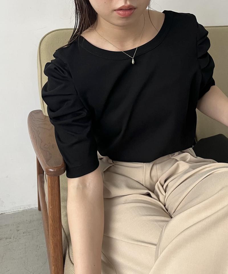 タックパフTシャツ