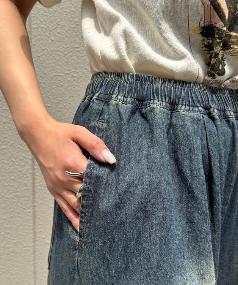 裾タックライトイージーデニムパンツ