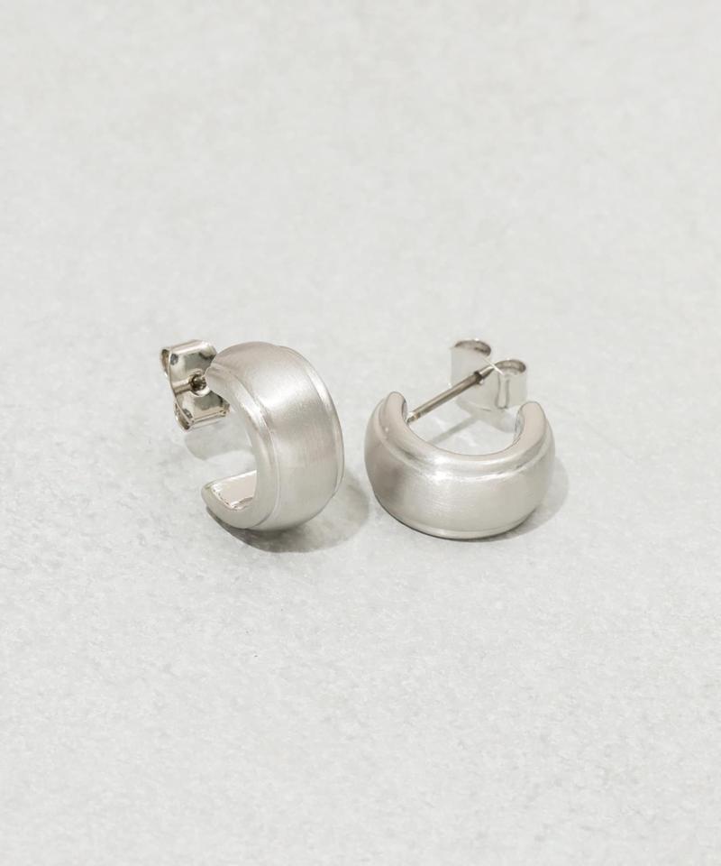 メタルフープピアス