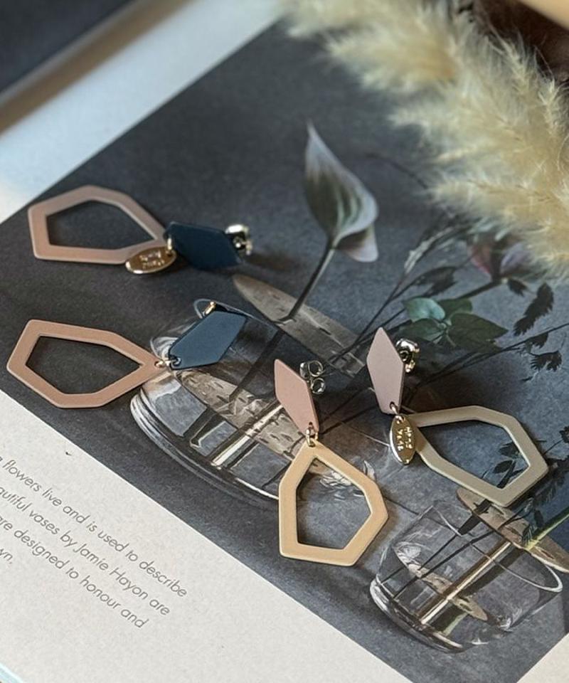 デコレーションピアス レディース