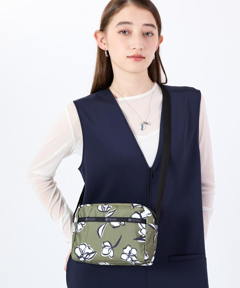 DANIELLA CROSSBODYオリーブフローラルシルエット