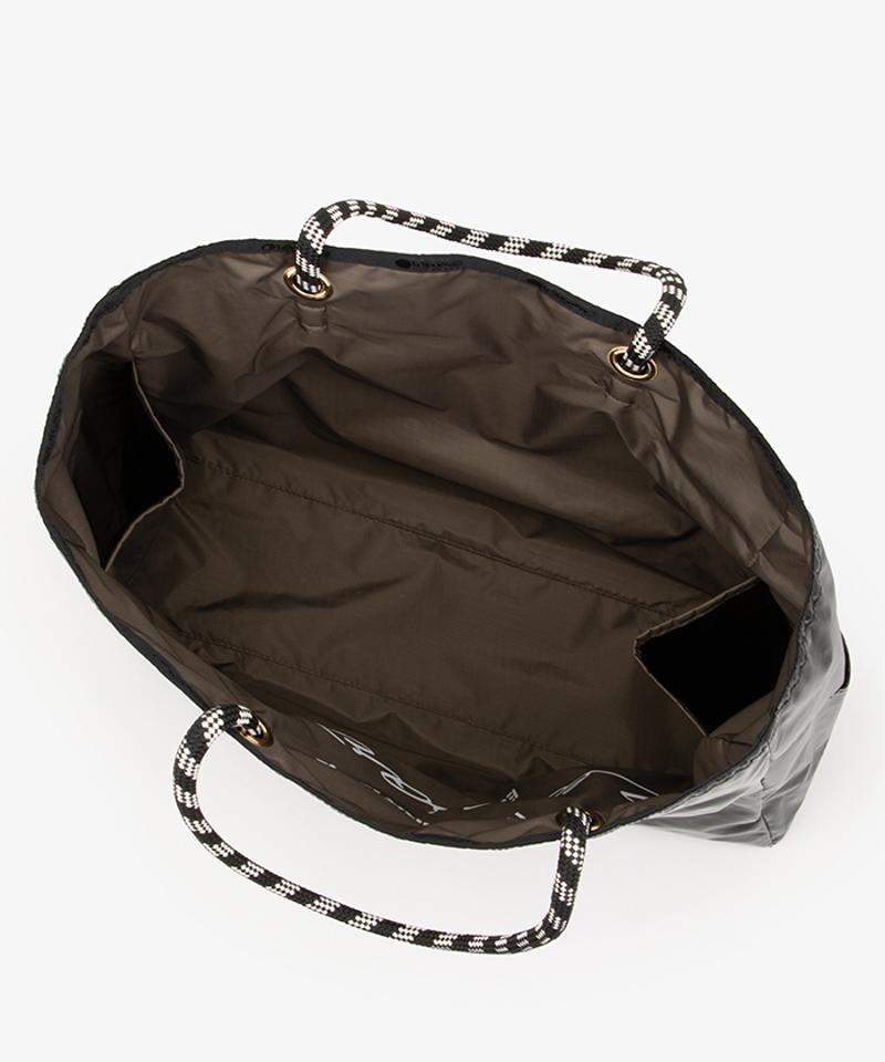 LARGE 2 WAY TOTE2ウェイチョコレート/ブラックシャイン