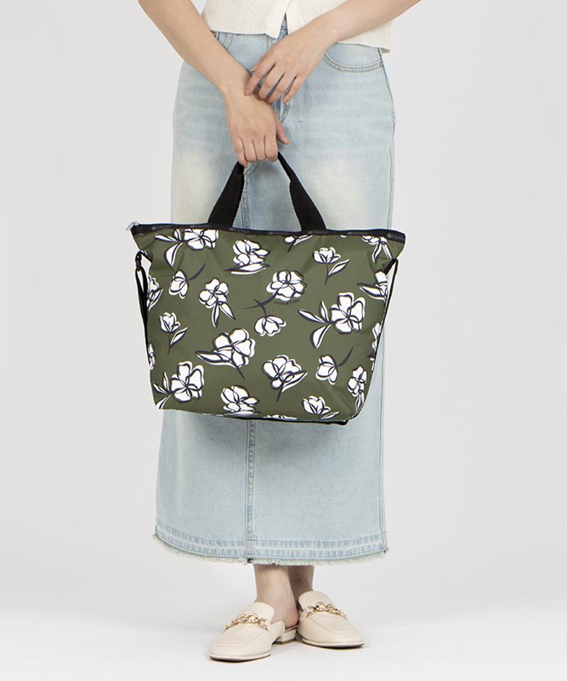 DELUXE EASY CARRY TOTEオリーブフローラルシルエット