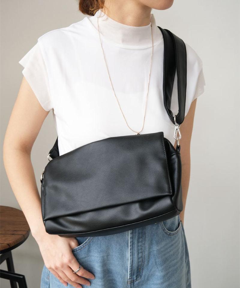フラップショルダーバッグ レディース