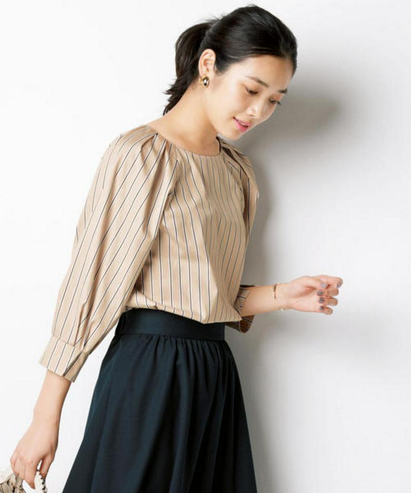 D ラグラン タック ソデスリット 8.5分袖 ブラウス