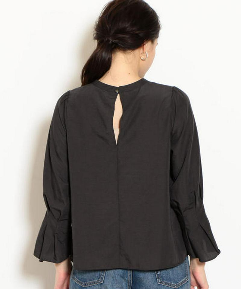 KFC ソデグチ タック ブラウス