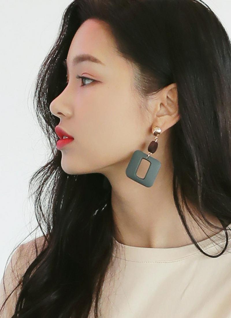 ウッドスクエアドロップピアス・全3色